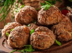 Dodaj pół łyżeczki do mięsa. Mielone wyjdą tak chrupkie, że już nigdy nie zrobisz innych