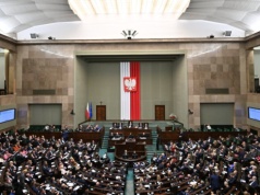 Karta Rodziny Mundurowej dla kolejnych służb? W Sejmie ruszają prace nad ustawą