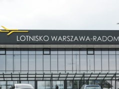 Część lotniska w Radomiu zamknięta. Pracownicy przeniesieni do Warszawy