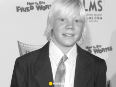 Blake Garrett zmarł w wieku 33 lat. Przyczyna śmierci? Mama aktora zabrała głos