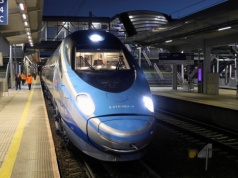 PKP sięga po rozwiązania z samolotów. Będą "darmowe" bilety i posiłki. Podziękujmy Czechom