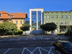 „Szklany dom” przy ul. Dąbrowszczaków na sprzedaż za prawie 11 mln zł