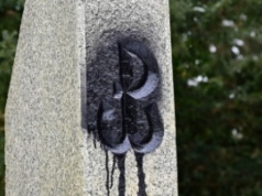 IPN zawiadomił prokuraturę o zdewastowaniu pomnika Armii Krajowej w Szczecinie