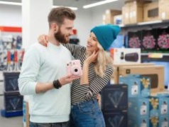 Prezent na walentynki dla niej. Najciekawsze technologiczne pomysły