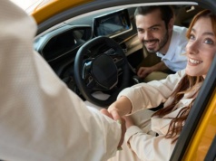 Subskrypcja zamiast własności – czy to koniec ery „posiadania” auta?