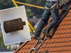 Wymieniał dach, znalazł niepokojący przedmiot. Do akcji wkroczyło wojsko