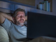 36 procent nie uprawia seksu. Ekspert wyjaśnia powody