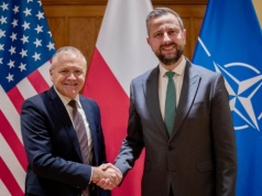Szef MON spotkał się z ambasadorem USA. Reakcje? Wiadro pomyj na ich obu