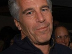 Przerażające odkrycia w aktach Epsteina. "Widzisz opisy dziewcząt w wieku 15, 14, 10 lat"