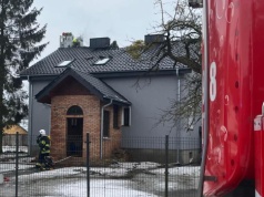 POWIAT NOWOTOMYSKI: Pożar dachu budynku mieszkalnego