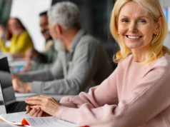 Pokoleniowa przepaść. To seniorzy są liderami cyberbezpieczeństwa