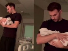 Ledwo doczekał się syna i już urządził mu "Taniec z Bobasami". Olga Frycz pokazała, jak Albert WYWIJA z Jasiem na porodówce