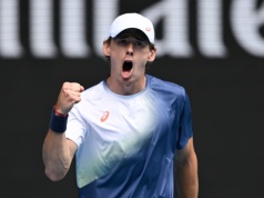 Dobry początek głównego faworyta. Miejscowy idol nie zawiódł