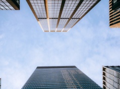 Takeda pogłębia badania nad lekami opartymi na AI dzięki umowie z Iambic wartej 1,7 mld USD