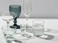 Ten trik po zmywaniu sprawia, że szkło błyszczy jak diament