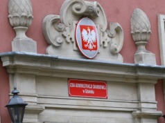 Nawet banki pytają o KSeF. Co mamy zrobić z taką fakturą?