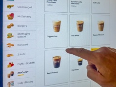 Kasy samoobsługowe stosują sprytny trik. Przez niego wydajemy więcej pieniędzy