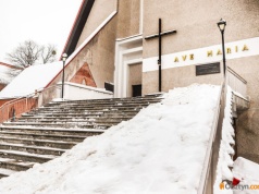 860 tys. zł na remont schodów albo zamknięcie kościoła? Parafia z Jarot apeluje o wsparcie