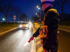 Poznań. Na łysych oponach spowodował kolizję, ale to był początek problemów