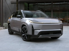 Highlander: Rodzinny kolos z Japonii w 2027 roku zadebiutuje w segmencie BEV. SUV z trzema rzędami siedzeń!