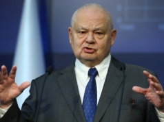 Bloomberg: Polski rząd po cichu zrezygnował z planów postawienia prezesa NBP przed Trybunałem Stanu