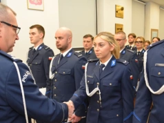 Awanse i wyróżnienia. Uroczystość w kaliskiej komendzie