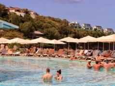 Duże biuro podróży z zakazem wykonywania działalności w Polsce! Ale… dalej sprzedaje wycieczki