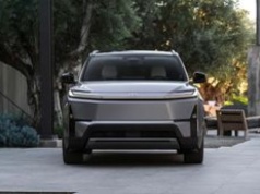 Toyota zaskoczyła wszystkich. Nowy Highlander jest elektrykiem