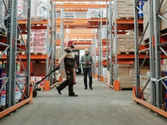 Rewolucja w gęstości składowania: Jak dobrać regały magazynowe, by odzyskać do 40% wolnej przestrzeni bez rozbudowy hali?