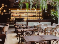 Kulinarna Kamienica. Nowy food hall w sercu Poznania. Secesja, industrial i japandi.