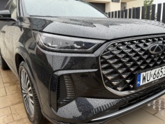 123 900 zł to już mniej niż za bazową Kię Sportage. Ma 7 miejsc i 889 litrów bagażnika