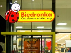 Biedronka ma specjalną promocję. Hit dla kierowców za 279 zł