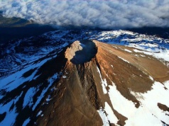 Teide znów drgnął. Naukowcy uspokajają: brak zagrożenia erupcją