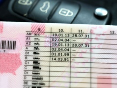 Nic dziwnego, że ludzie jeżdżą bez prawka. Te terminy to żart