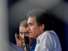 Spór o 250 etatów. "Solidarność" oskarża, Carrefour odpiera zarzuty