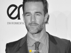 James Van Der Breek zbierał fundusze na leczenie nowotworu. Musiał sprzedać osobiste pamiątki