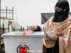 W Bangladeszu rozpoczęły się wybory parlamentarne. Obok nich trwa referendum