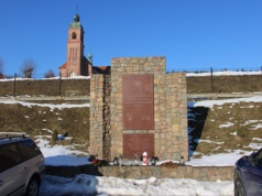 Spór o pomnik. Kto jest ruską onucą?