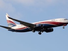 Awaria silnika Boeinga 737-700. Osłona silnika rozerwana na strzępy