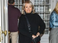 Skończyła 69 lat. Mówi, co słyszy jako bezdzietna kobieta