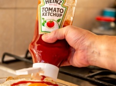 Kraft Heinz wstrzymuje podział i zmienia kurs strategiczny