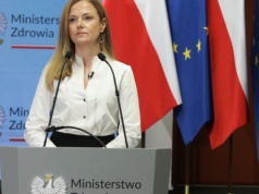 Wniosków o "izbę porodową" brak. W rok zamknięto 27 oddziałów i tyle samo zawieszono