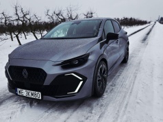Czy nowe Renault Clio 6 jest ciasne? Opinia wysokiego kierowcy