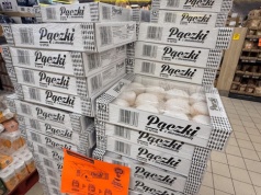 Kupisz pączka za 5 gr, a nawet dostaniesz 6 w gratisie. Promocje w tłusty czwartek w Lidlu i Biedronce