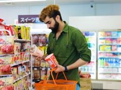 Najświeższe produkty w sklepie znajdziesz z tyłu półki. Nie każdy klient o tym wie