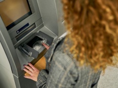 Wpadła w spiralę długów przez chwilówkę. „Listy od wierzycieli darłam i wyrzucałam do kosza”