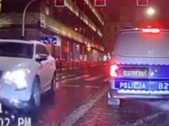 Nie zatrzymali volvo jadącego pod prąd w centrum miasta. Policjantom grożą surowe kary