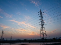 Rząd zbiera pomysły, jak obniżyć ceny energii dla przemysłu