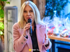 Mariola Bojarska-Ferenc dyskutuje o "życiu intymnym Polaków". Wybrała róż