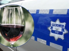 Zataczała się w markecie i wsiadła za kierownicę, zatrzymał ją ochroniarz. Twierdziła, że wypiła tylko lampę wina